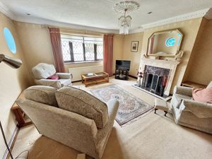 Lounge- click for photo gallery